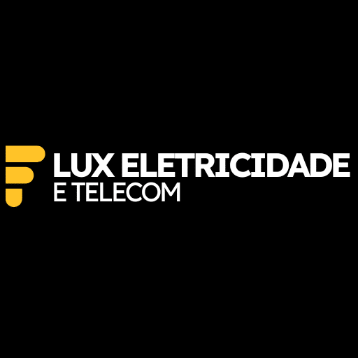 Eletricista em Florianópolis realizando instalação elétrica com segurança